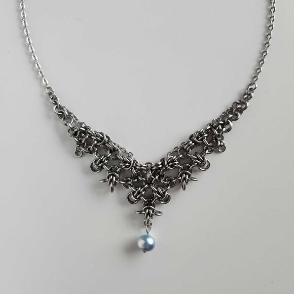 Vintage silver princess necklace with a blue pearl - Picture 7 of 10
